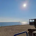 Studio type T1 avec parking et cave à 600 m de la plage